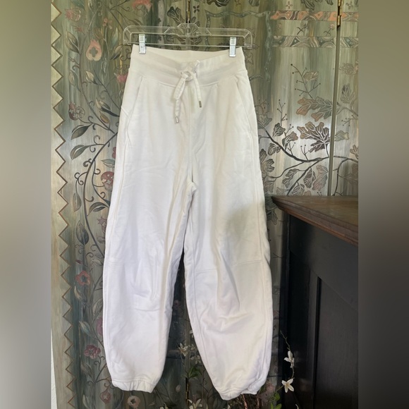lululemon white sweatpants - Picture 1 of 4